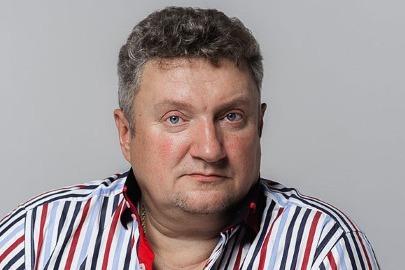 Олег Комаров
